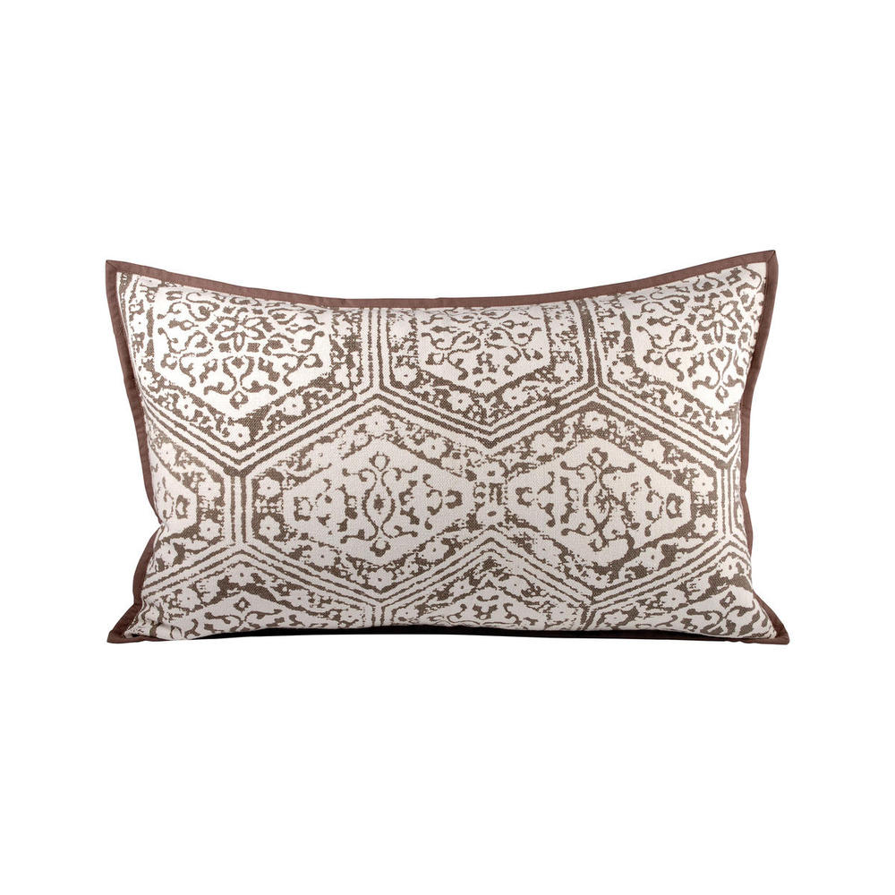 PILLOW - RUG - TEXTILE - POUF
